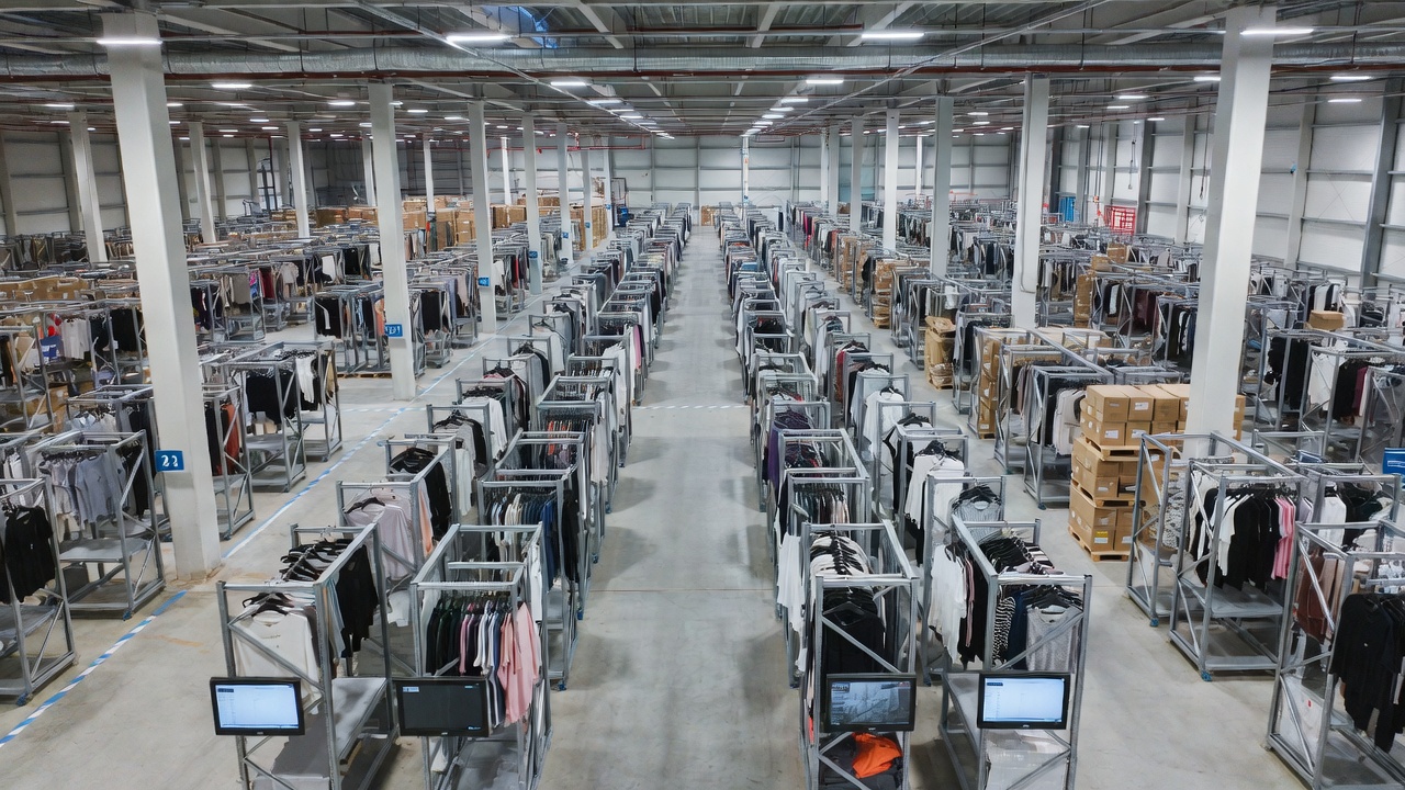 Tekstil əməliyyatları – anbar və sevkiyyat görünümü